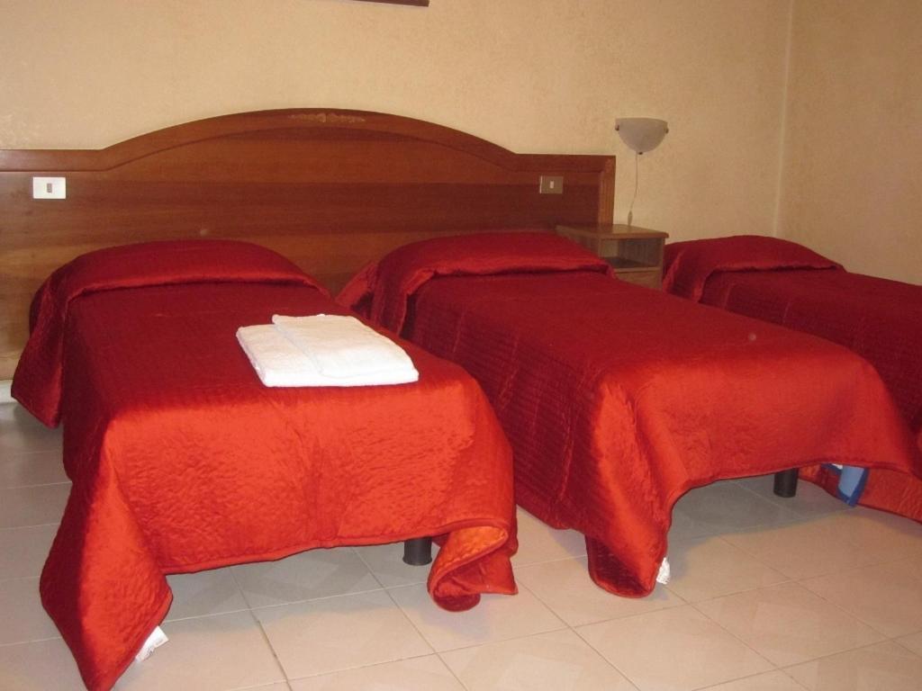 Hotel Vecchio Convento Bareggio Chambre photo